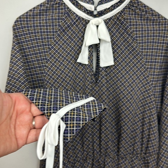 Unique Vintage Black and White Midi Dress - Picture 3 of 7